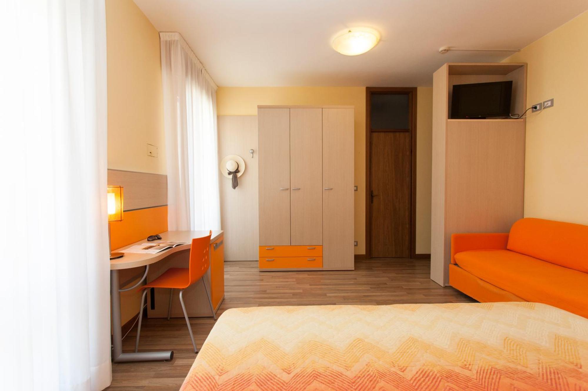 Hotel Orizzonte Lido di Jesolo Rum bild